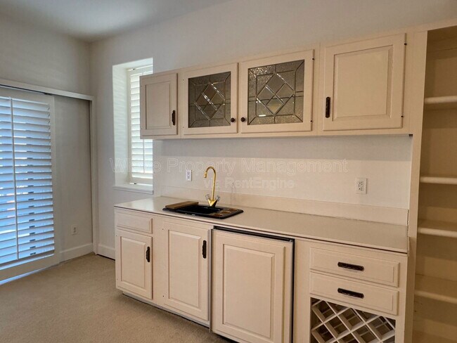 Building Photo - 14973 W 32nd Dr