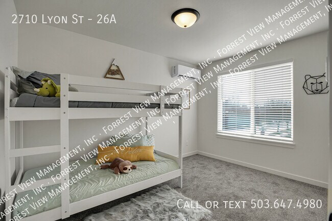 Building Photo - 2710 SE Lyon St