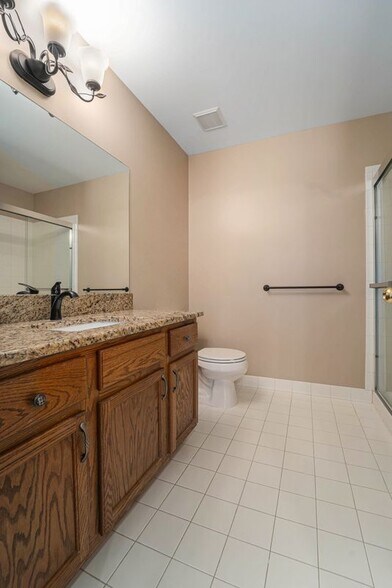 Building Photo - 22209 Chesapeake Cir