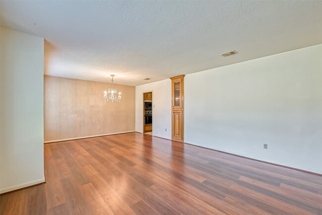 Building Photo - 2438 Hodges Bend Cir