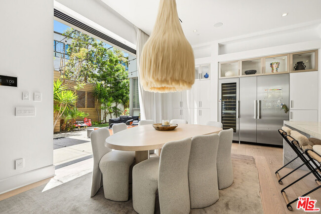 Building Photo - 5926 Firefly Pl