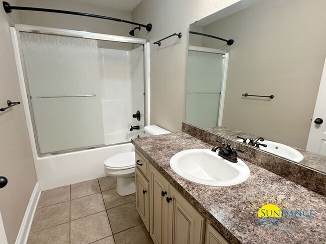 Building Photo - Beautiful 3 Bedroom Home in Milton!