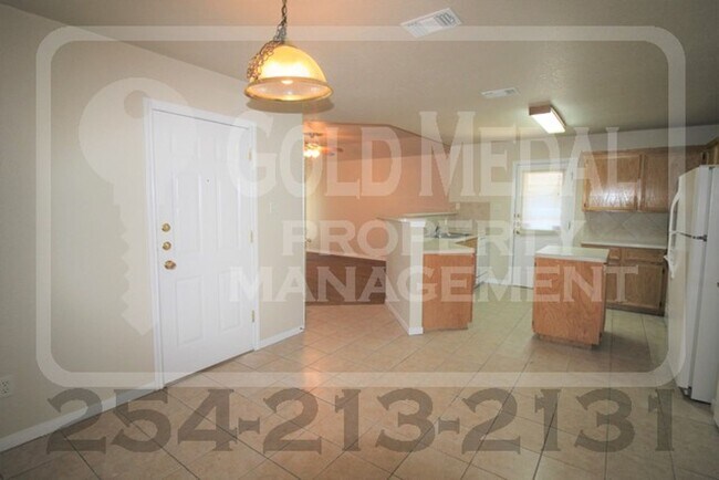 Building Photo - 3603 Dustin Ct