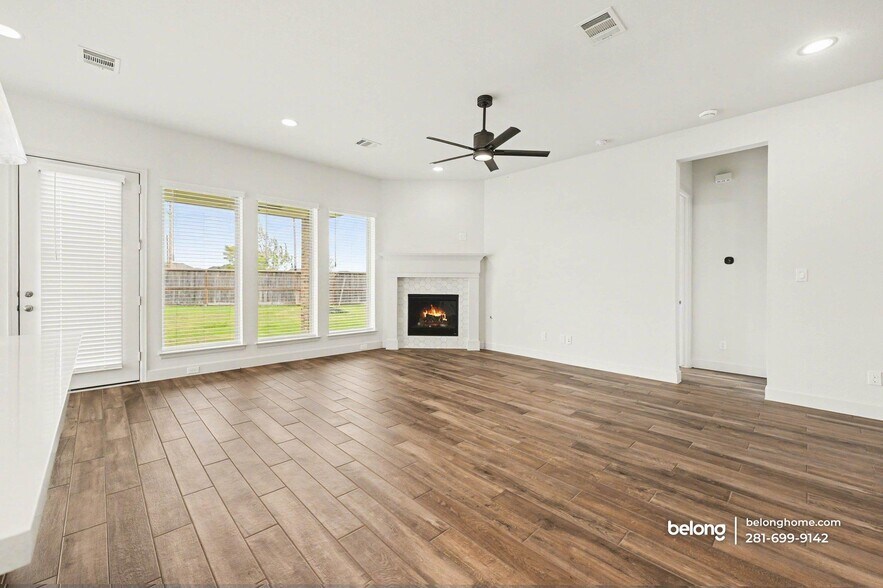 Building Photo - 9827 Starry Night Ln