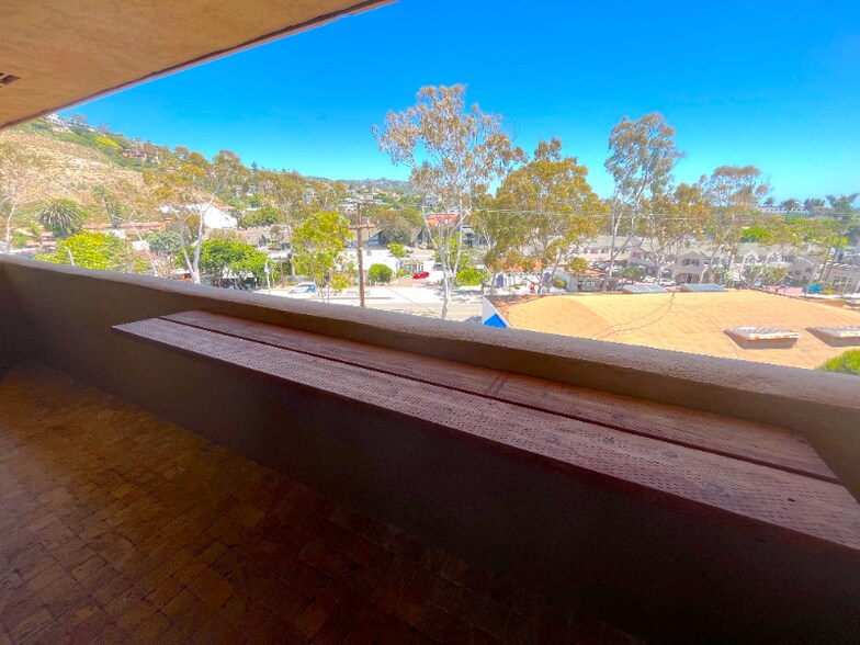 Building Photo - 100 Cliff Dr