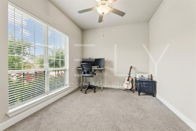 Building Photo - 240 Cross Timbers Dr