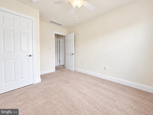 Building Photo - 115 Bay Hill Ln