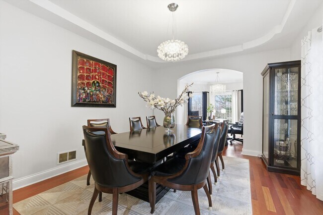 Building Photo - 395 Scott St