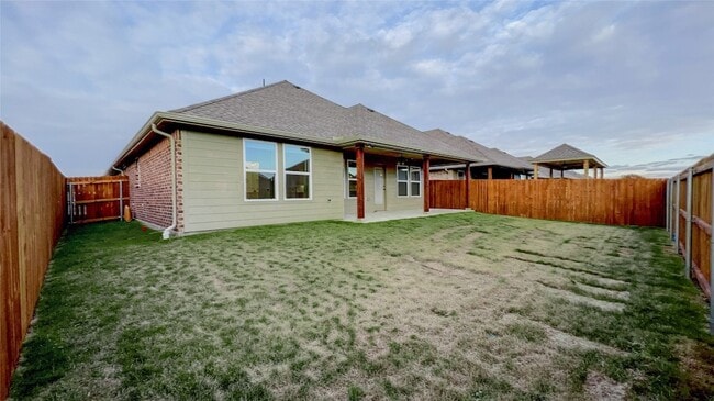 Building Photo - 805 Tippit Ln