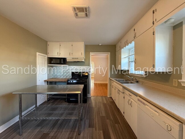 Building Photo - For Lease | Midtown Tulsa | Available Now