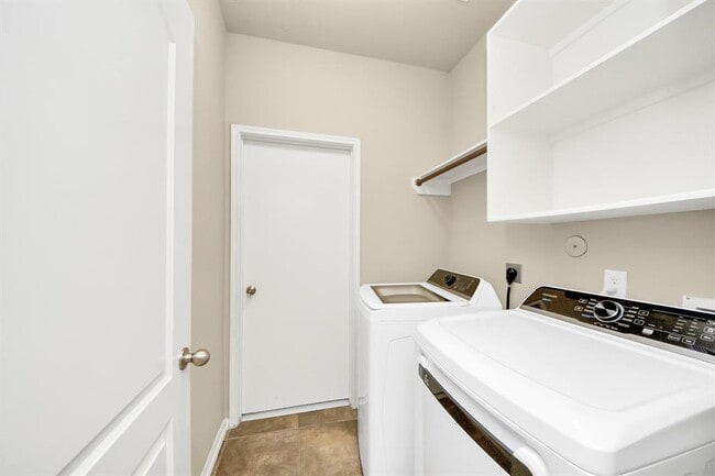 Building Photo - 18611 Tanglerose Ct