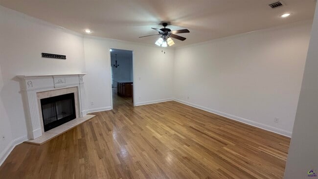 Building Photo - 104 Washington Place Drive