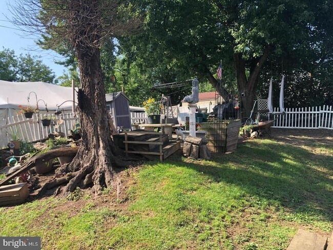 Building Photo - 2666 Bridge St