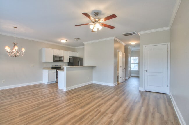 Building Photo - 735 Tulip Grove Rd