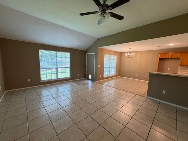 Building Photo - 10209 Lilac Ln