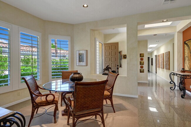 Building Photo - 383 Desert Holly Dr