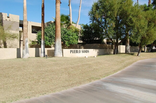 Building Photo - 445 Bradshaw E Ln