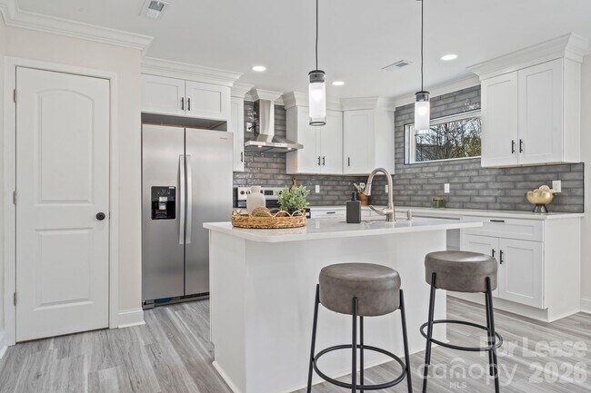 Building Photo - 612 Westway Dr