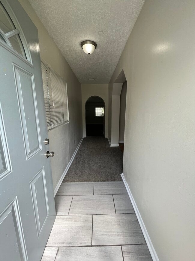 Building Photo - 5551 Dakota Dr