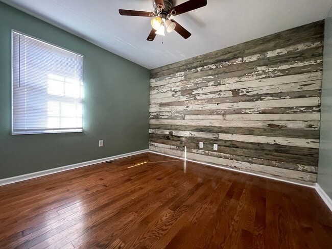 Building Photo - 2 Bedroom/2 Bath Home in Albemarle