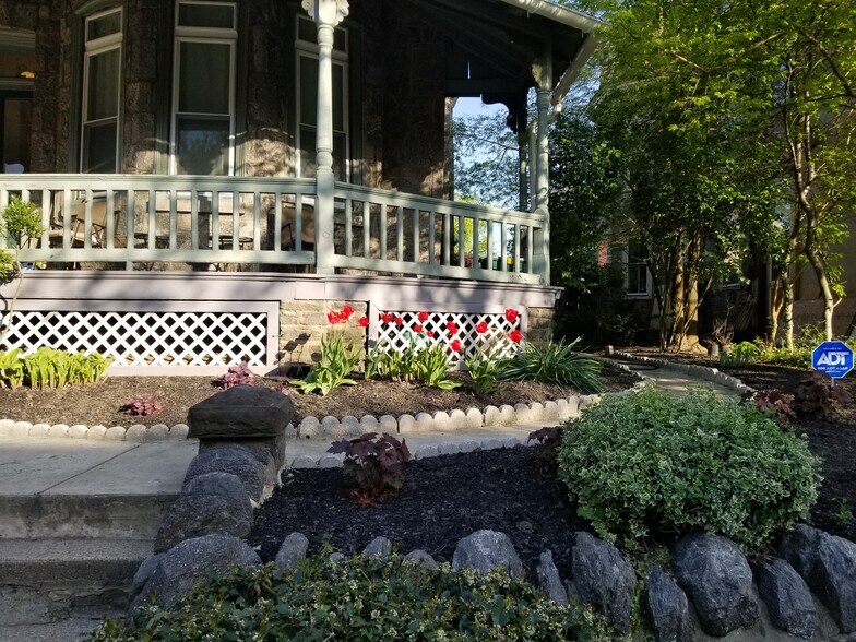 Building Photo - 412 W Chelten Ave