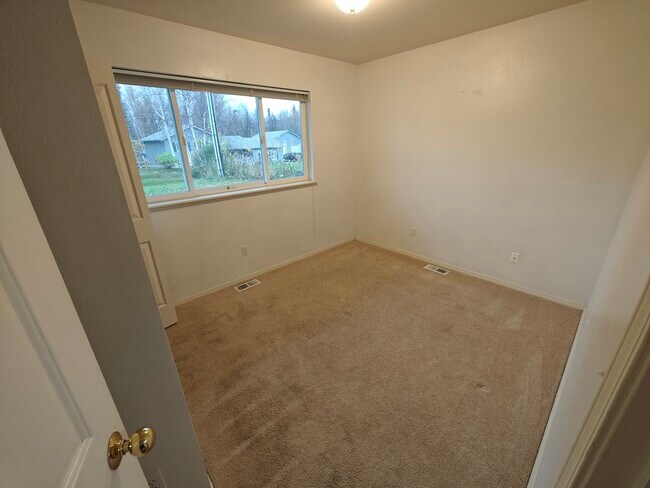 Building Photo - 2141 N Midtown Dr