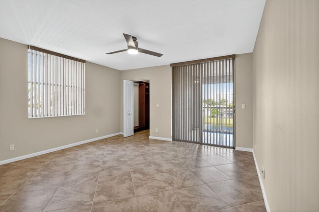 Building Photo - 14747 Cumberland Dr