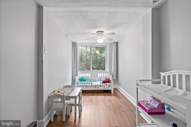 Building Photo - 2141 Montrose St