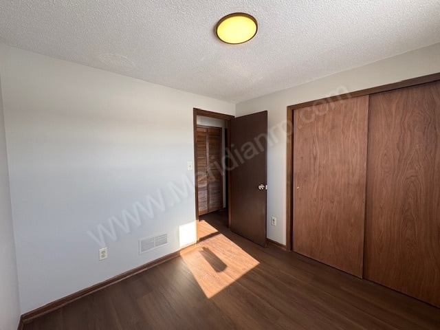 Building Photo - 7420 Diane Dr