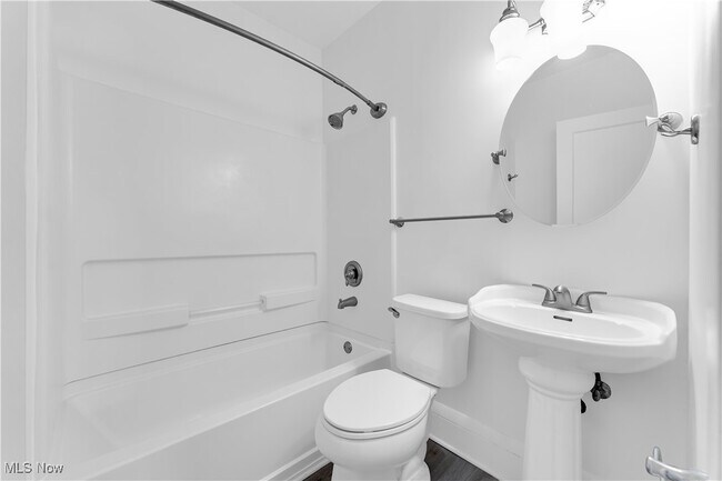 Building Photo - 4654 E 93rd St