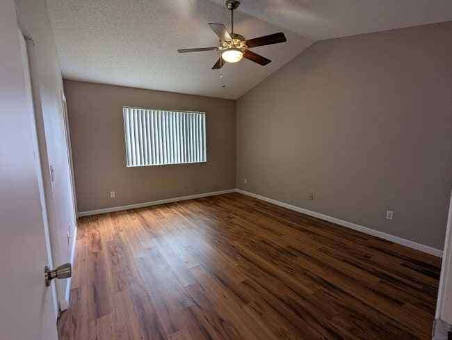 Building Photo - 861 Blackgum Ct