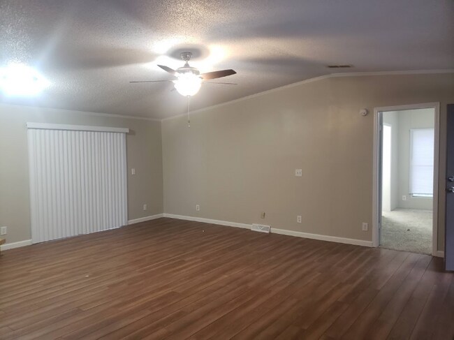 Building Photo - 2084 White Pine M H P Rd