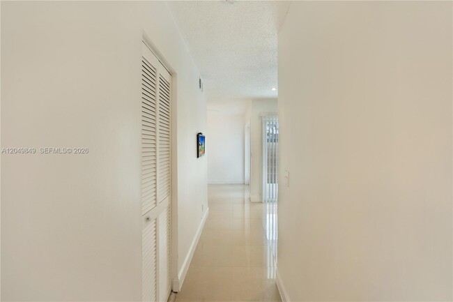 Building Photo - 9587 SW 148th Ave Cir S