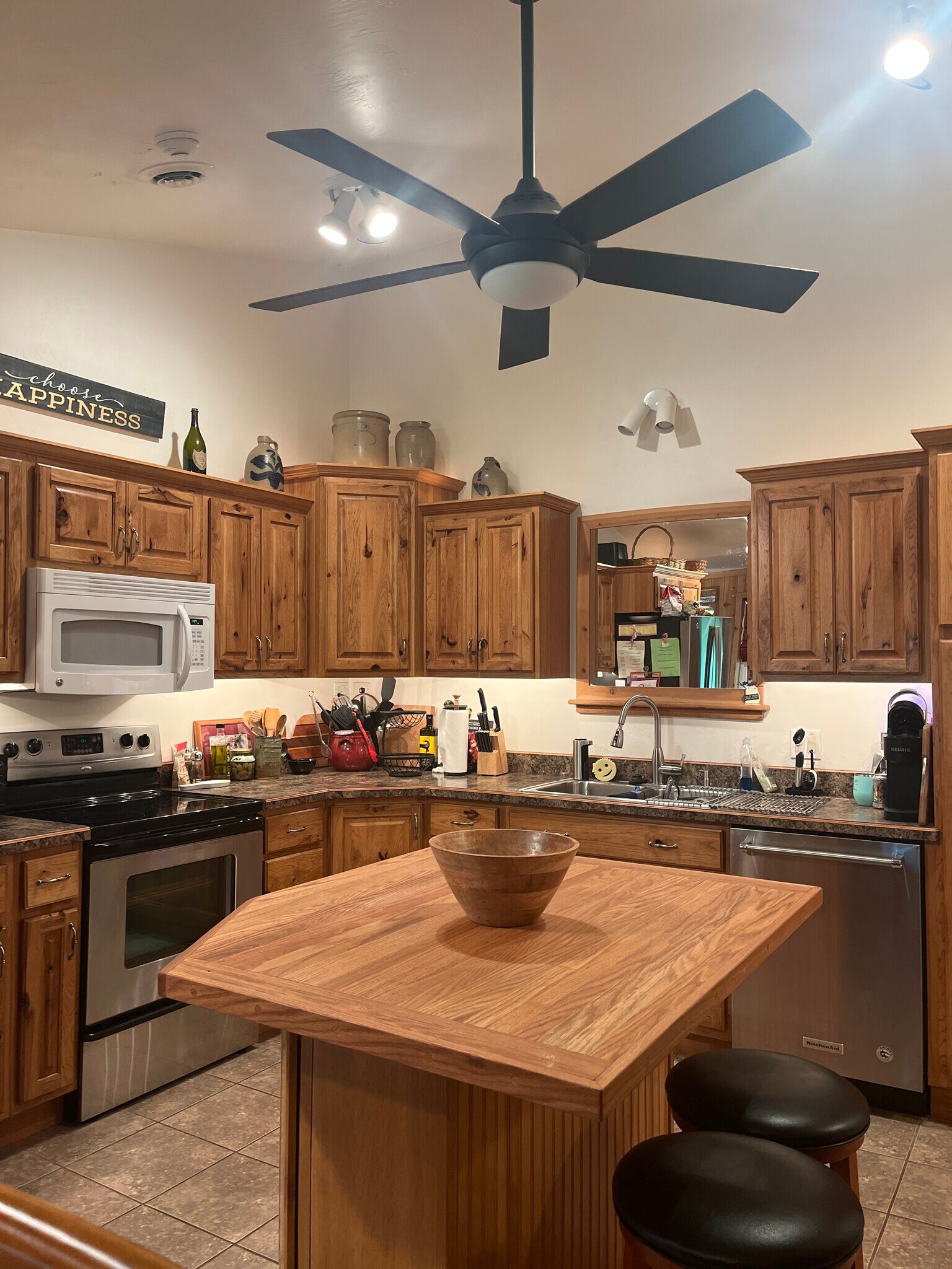 Building Photo - 115 Saint Clair Ct