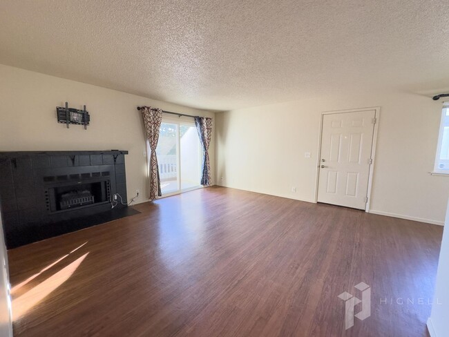 Building Photo - MOVE IN SPECIAL!!! $500 OFF FIRST MONTH'S ...