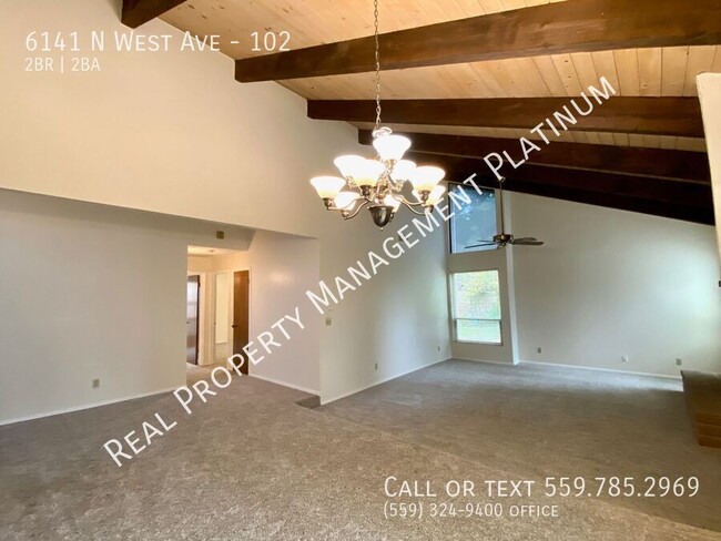 Building Photo - $1,950 Bullard & West, 2 Bed Condo, Commun...