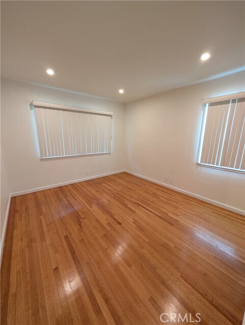 Building Photo - 1108 E Altadena Dr