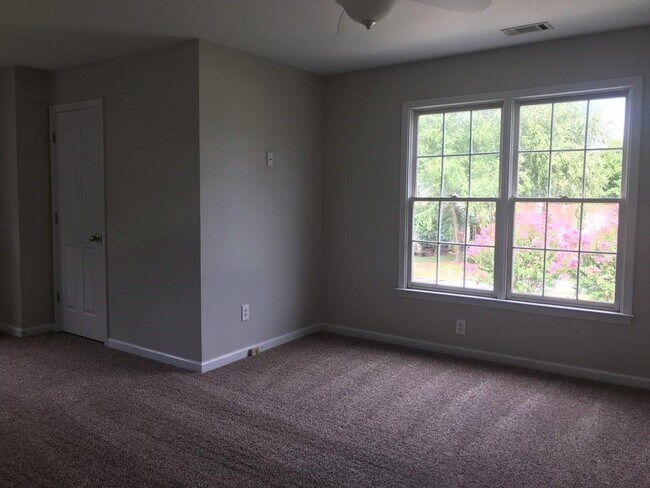 Building Photo - 3525 Montvale Xing