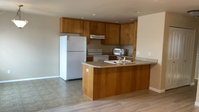 Primary Photo - Nice Juniper Ridge 2 Bed 2 Bath Upstairs A...