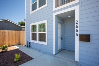 Building Photo - 2665 B St