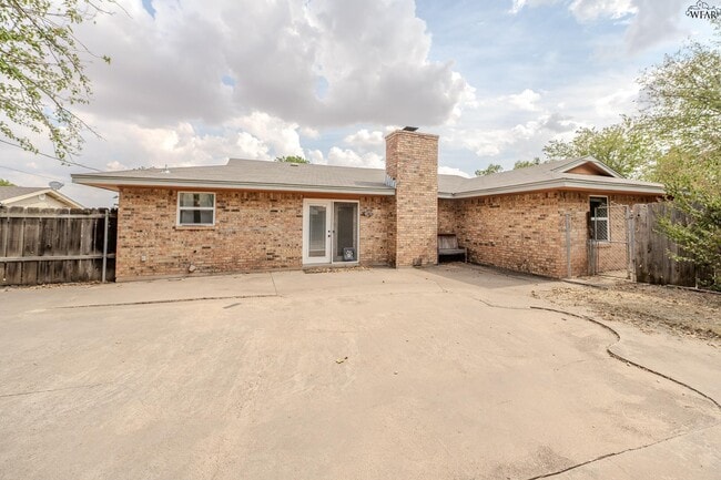 Building Photo - 9 Lackland Cir