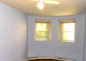 Building Photo - 13 Garrison Rd