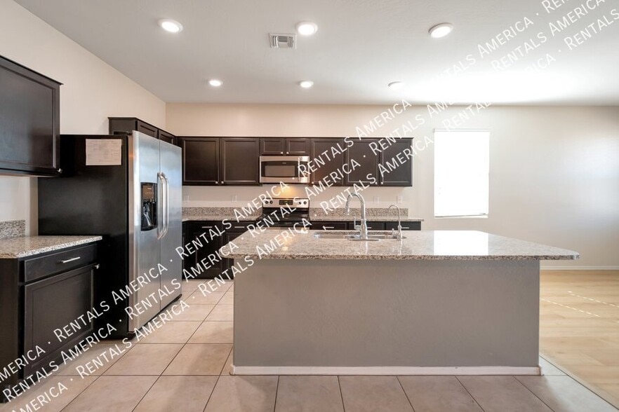 Building Photo - 29202 N Fire Agate Rd