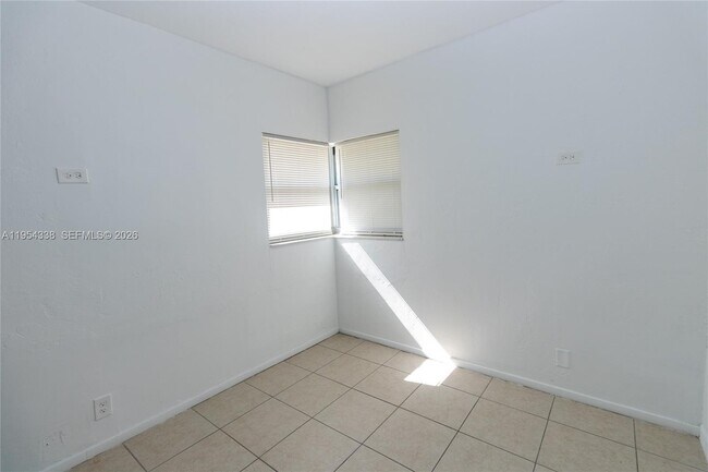 Building Photo - 1840 Fillmore St