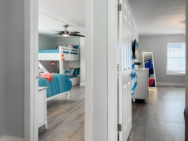 Building Photo - 94 Cobia St