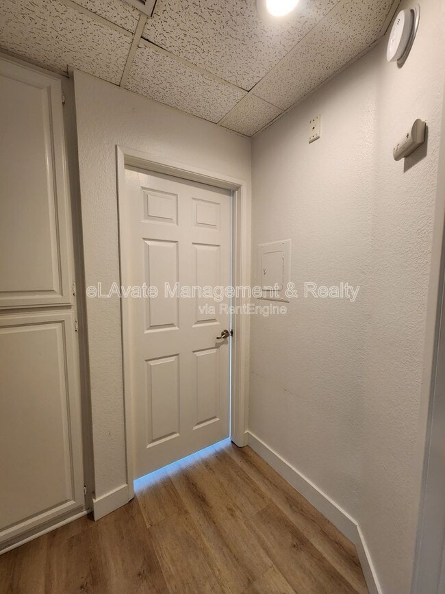 Building Photo - 14625 Dickens St
