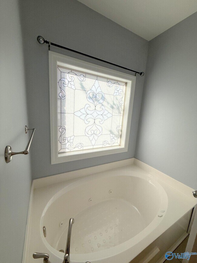 Building Photo - 218 Woodgrove Dr