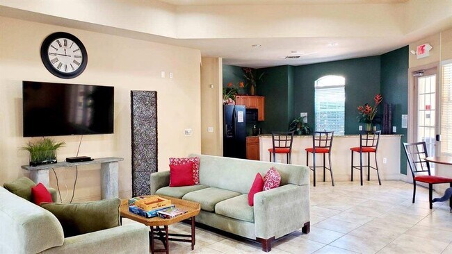 Building Photo - 812 Terrace Ridge Cir