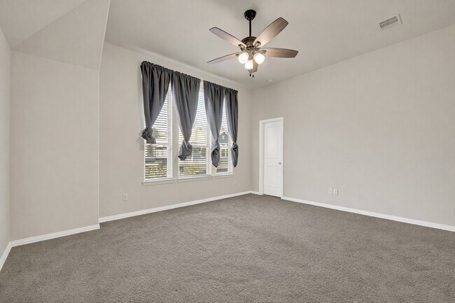 Building Photo - 5104 Chapel Heights Dr