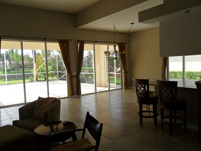 Building Photo - 8158 Rosalie Ln